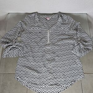 Elegant Black and White Chevron Women's Blouse